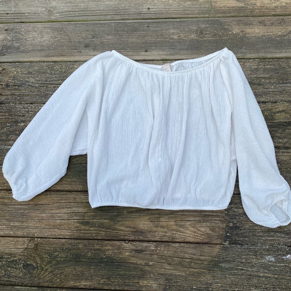 H&M white on or off shoulder cropped blouse size Medium - Picture 2 of 7